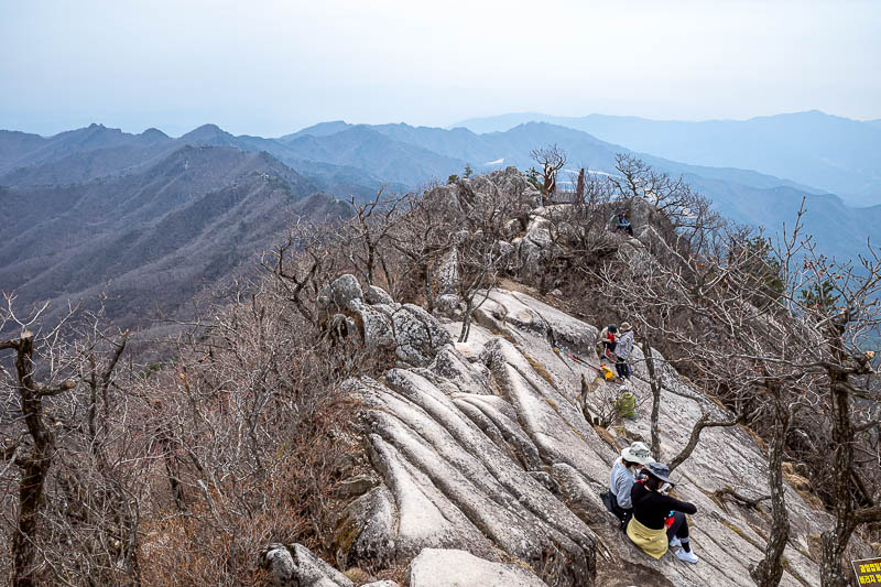 More of the same of Korea - March and April 2024 - This is probably the nicest spot on the trail, and for nearly everyone, it is where they turn and head back down. But I will continue on!