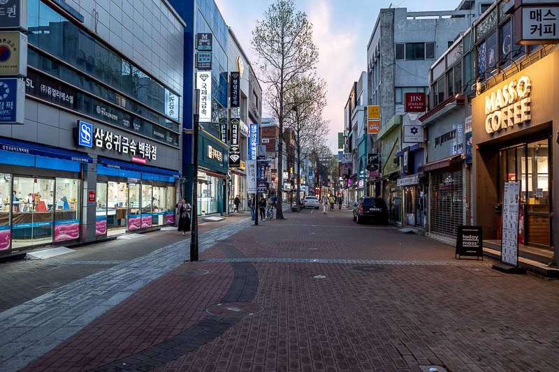More of the same of Korea - March and April 2024 - The main shopping area is a bit away from Daegu station. It does extend all the way to the station, but the closer you get to the station the quieter 
