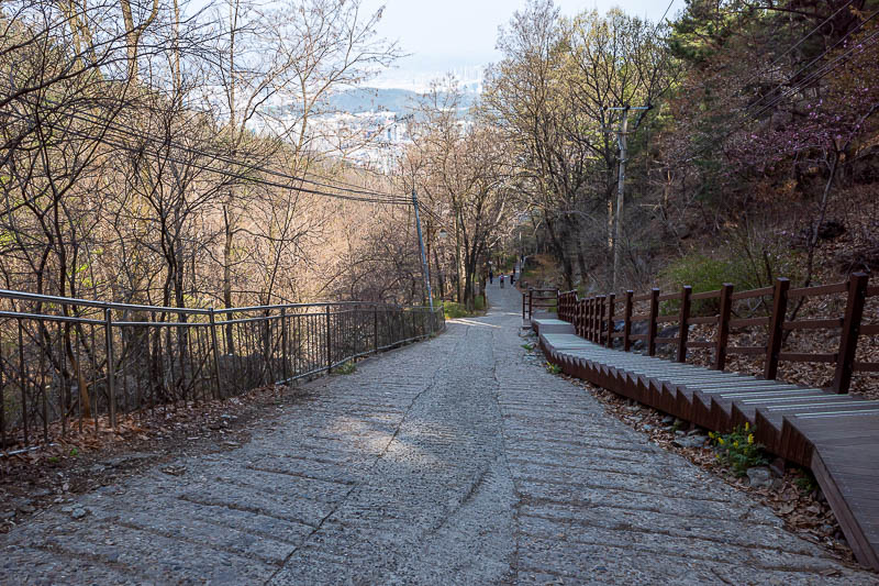 More of the same of Korea - March and April 2024 - It is very steep. This is where you might get run over by a monk driving erratically, reading one of his brand new iphones while wearing very expensiv