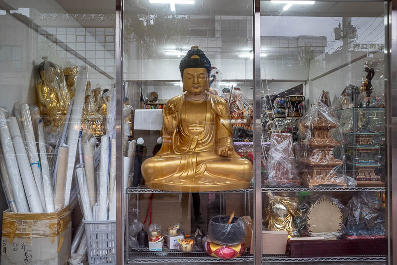 More of the same of Korea - March and April 2024 - OK, I found the prime suspect for the place that probably stole the head of the Buddha I photographed earlier.