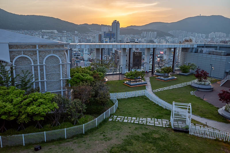 Korea-Busan-Food-View - Garden and sunset.