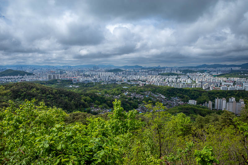 Korea-Seoul-Hiking-Buramsan - Some more low down view.