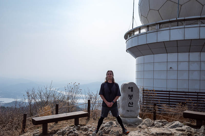 Korea-Seoul-Hiking-Yebongsan - This is the infamous spot where I noticed one of my cameras had huge dust spots, which ultimately destroyed that camera. Also, I am not sure why my ha