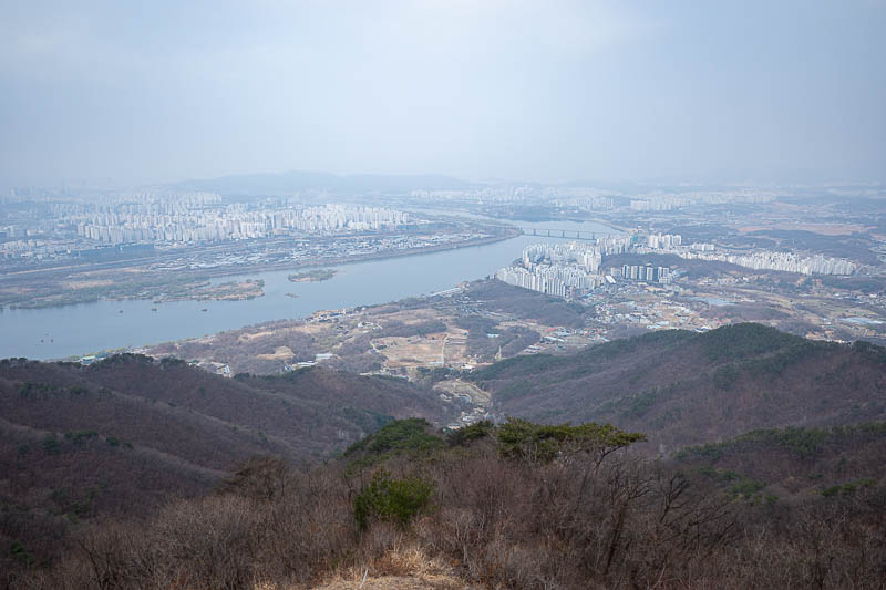 Korea-Seoul-Hiking-Yebongsan - I launched myself to take this photo. Getting darker and a bit misty.