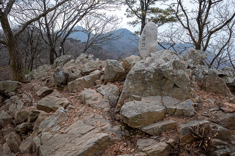 Korea-Seoul-Hiking-Yebongsan - Next peak, no view, lots of rocks.