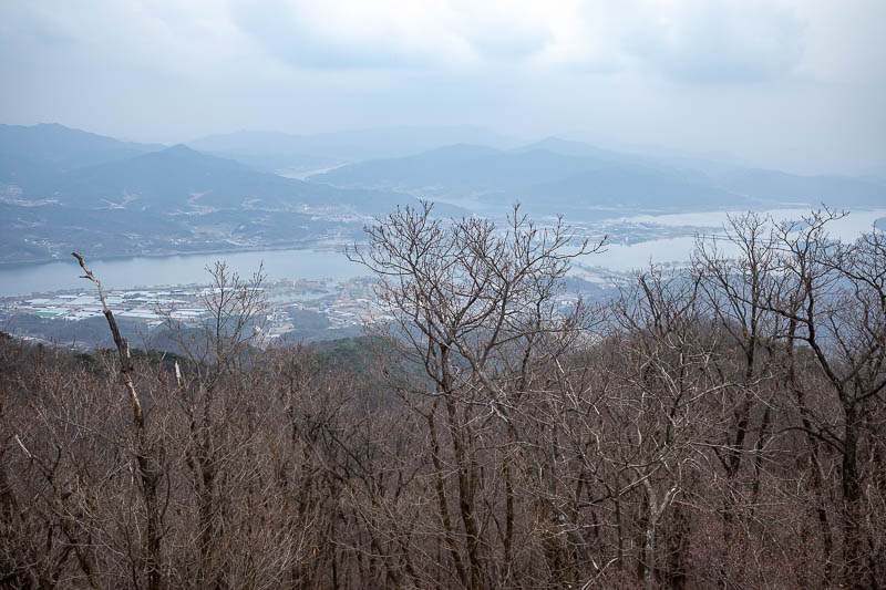 Korea-Seoul-Hiking-Yebongsan - I have a great shot of this view on a clear day, not a great view today.