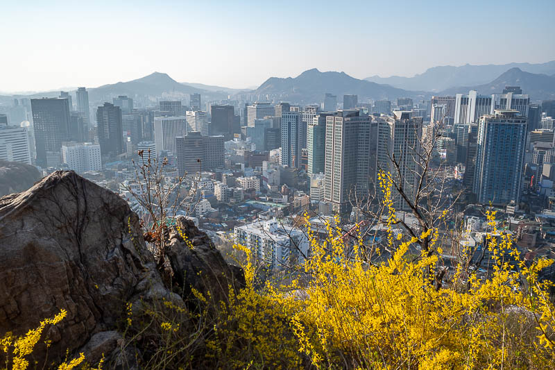 Korea-Seoul-Namsan-Itaewon - Over the hill