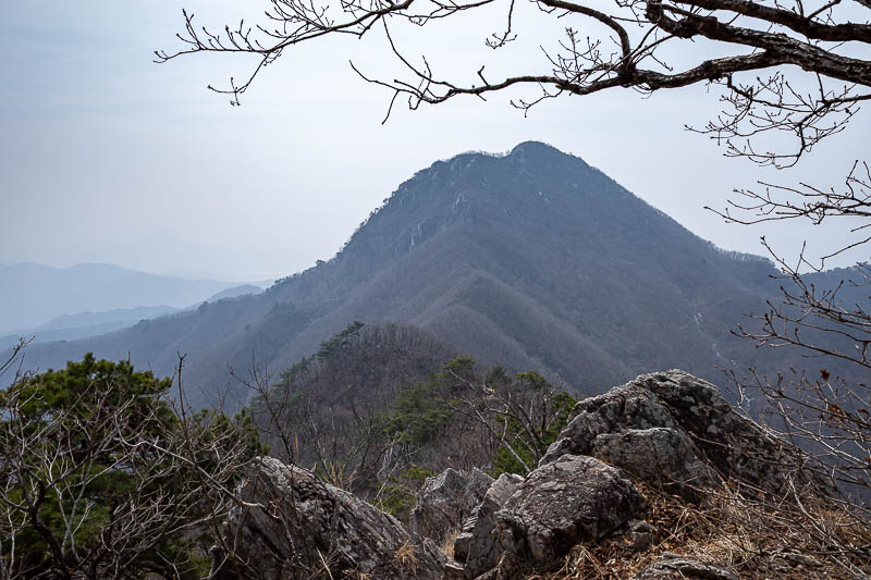 Korea-Seoul-Hiking-Yongmunsan - I had come down from that way.
