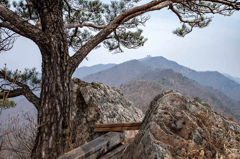 Korea-Seoul-Hiking-Yongmunsan - Next I will head over to that peak, which is actually higher. There is an army base structure on the top.