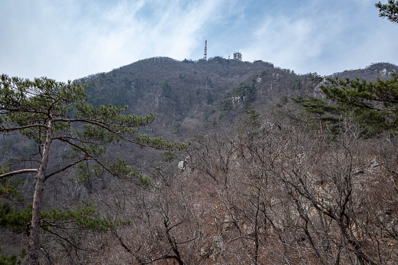 Korea-Seoul-Hiking-Yongmunsan - It was slow going to get down from the summit to here.
