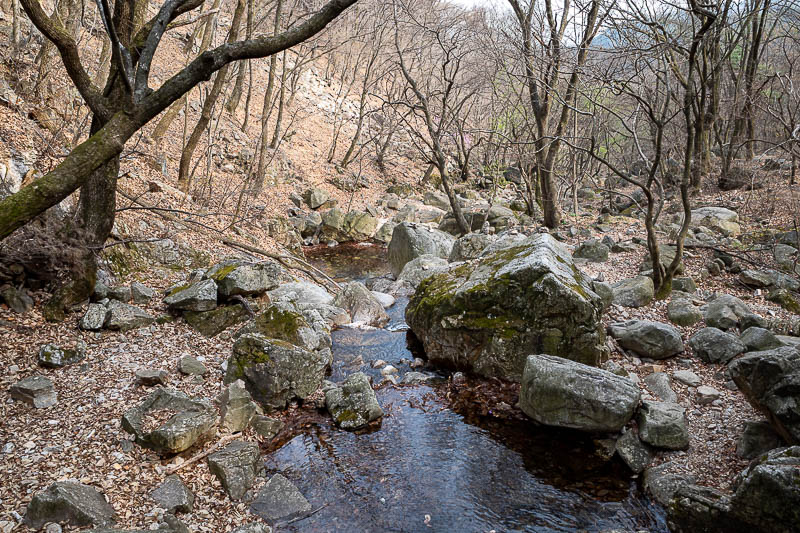 Korea-Seoul-Hiking-Yongmunsan - But still more rocks.