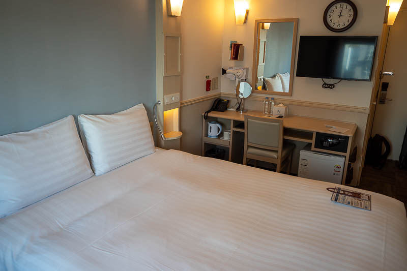 Korea-Seoul-Changwon-Train - Here is the inside of my hotel room. A Toyoko Inn - yes the same Japanese brand that famously cancelled my Seoul booking a couple of years ago. It is 