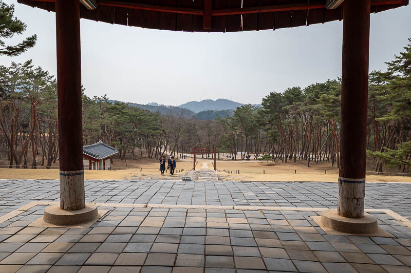 Korea-Seoul-Tomb-Mall - Nice view. Lots of pollution haze. Probably worse in person than the photo shows.