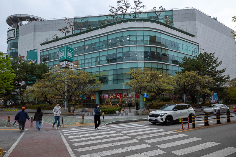 Korea yet again for the 7th time - March and April 2026 - Store number one is the Lotte Mart Maxx, basically Korean Wal-Mart.