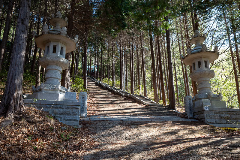 Korea-Changwon-Hiking-Jinhae - It gets steeper.