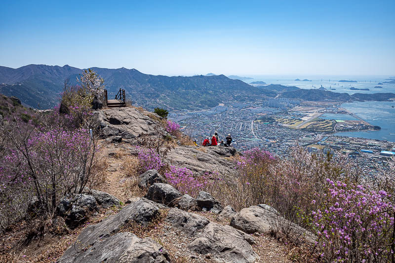 Korea-Changwon-Hiking-Jinhae - I have hit rock blossom
