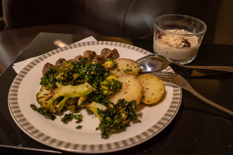 Korea yet again for the 7th time - March and April 2026 - And then it was time for a great breakfast, broccoli, potatoes and mushrooms. I was very appreciative.