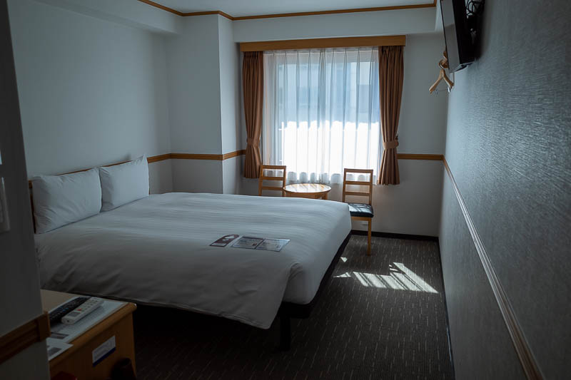Korea-Changwon-Daejeon-KTX - Now for 3 hotel room photos, behold the bed.