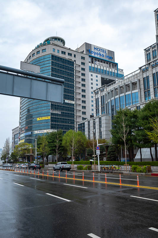 Korea yet again for the 7th time - March and April 2026 - And then the rain returned, but behold, that is my hotel, it is huge!