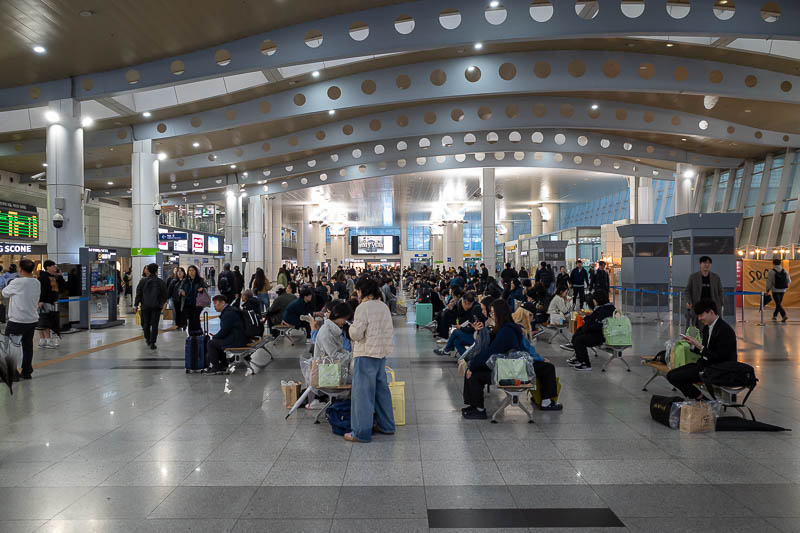 Korea yet again for the 7th time - March and April 2026 - This is the inside of the Daejeon station, bigger than I remember, but I am still not sure if it is new or not since I was last here.