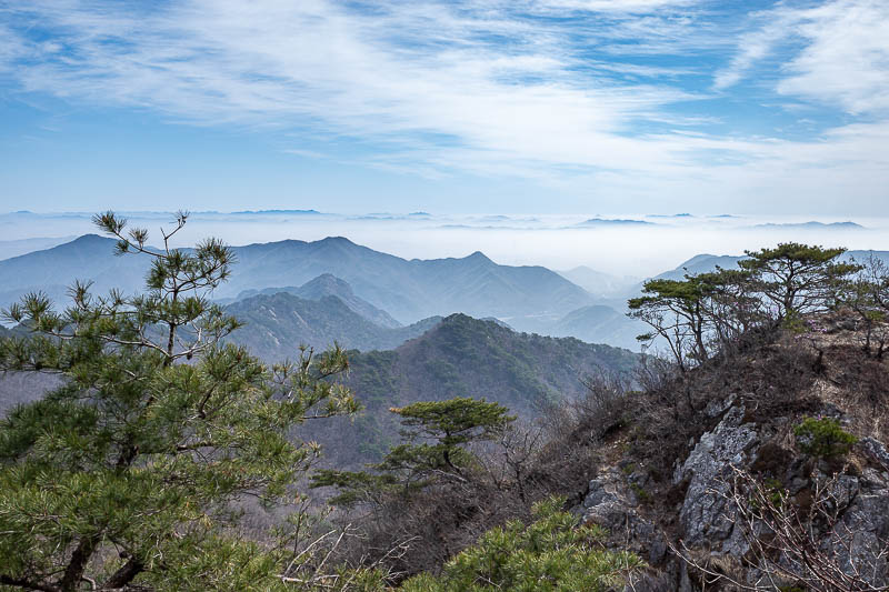 Korea-Daejeon-Hiking-Gyeryongsan - Quite the view indeed.