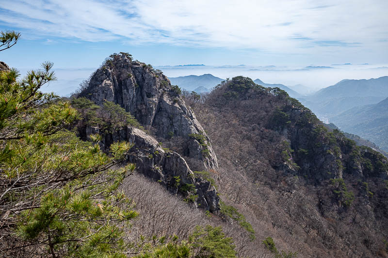 Korea-Daejeon-Hiking-Gyeryongsan - OK... not the same as the one 2 photos ago (again), but similar (again).