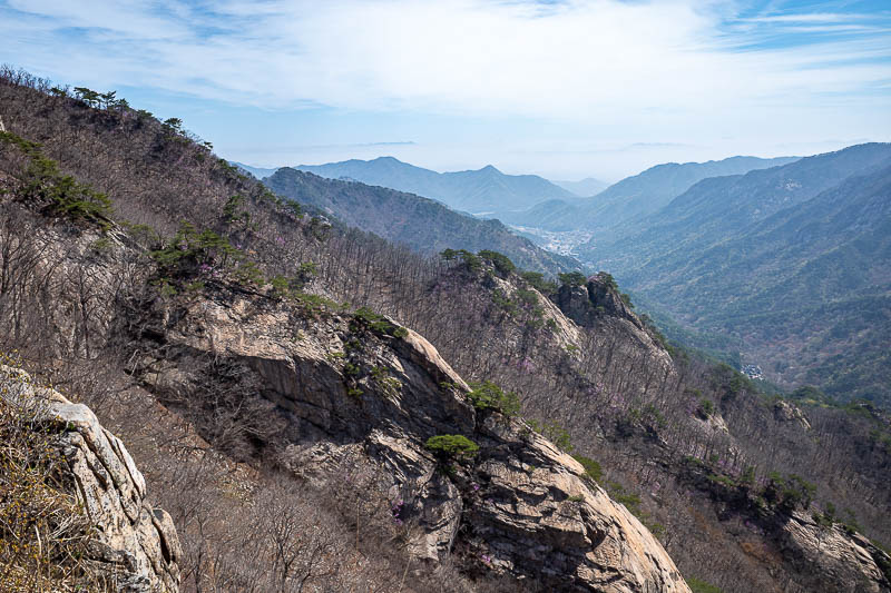 Korea-Daejeon-Hiking-Gyeryongsan - The fog is becoming smog now, the best fog photos are a thing of the past.