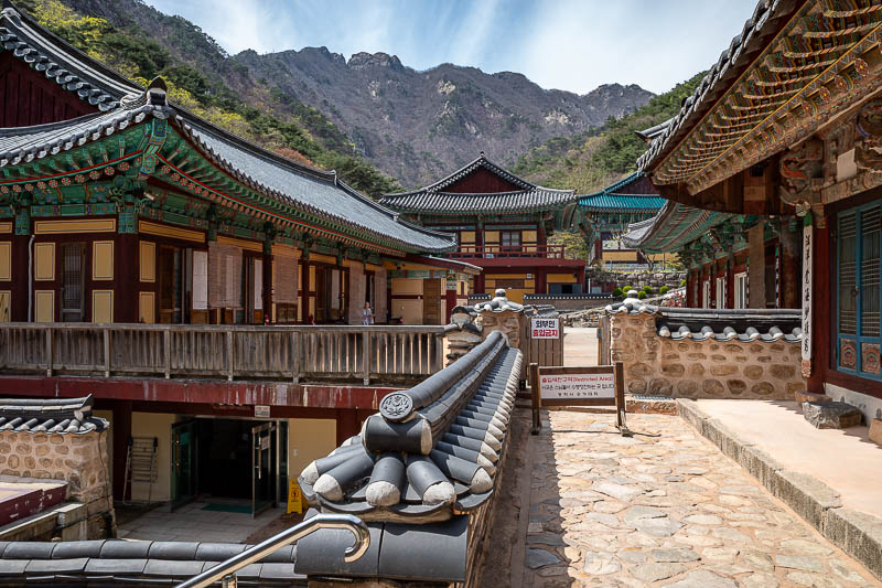 Korea-Daejeon-Hiking-Gyeryongsan - Most of the temple is off limits, in fact I may have been breaking the rules by taking this photo.