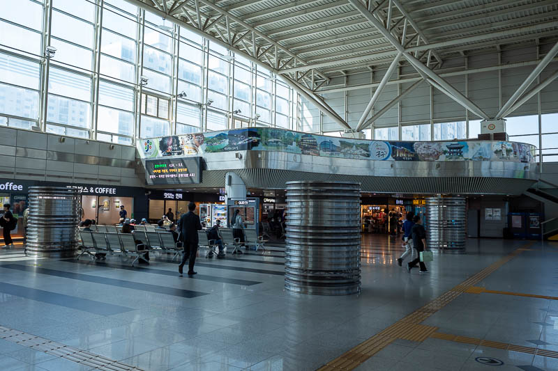 Korea-Daejeon-Jeonju-KTX - Although the inside actually still manages to have a few stores to buy nothing from.