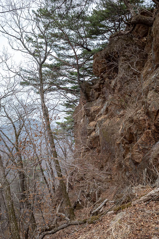 Korea-Seoul-Hiking-Soyosan - One of a few rocky outcrops, bigger than it appears in this photo.
