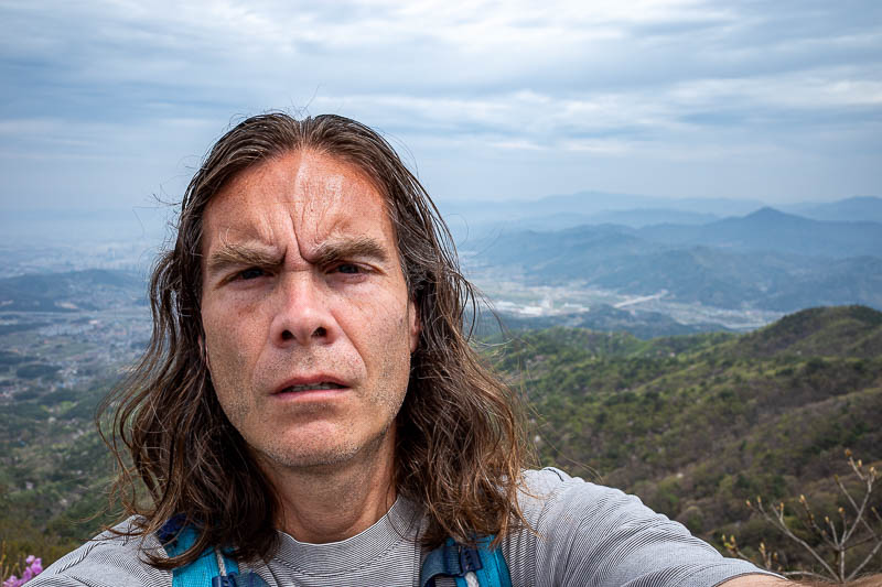 Korea-Jeonju-Hiking-Moaksan - This meant it was selfie time. A pretty good one too. Wonderful hair today.