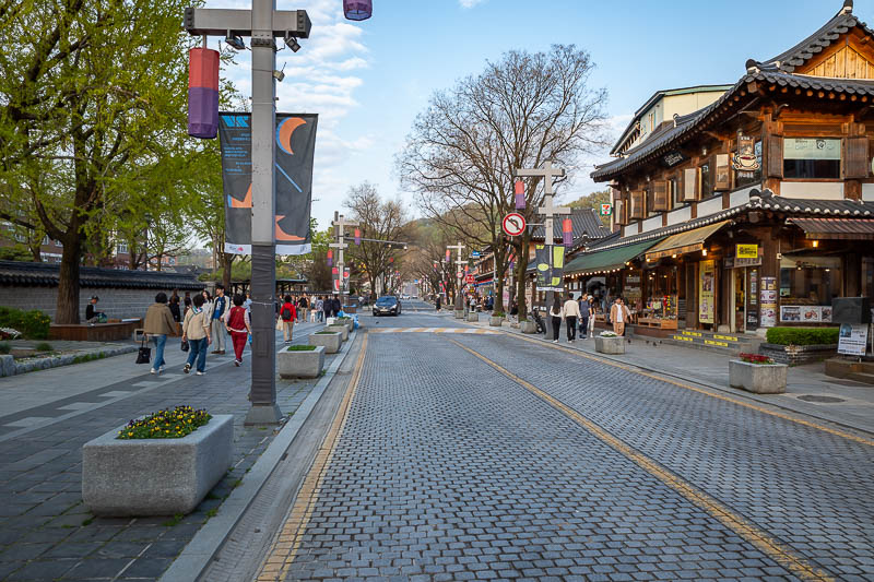 Korea-Jeonju-Hanok - Now for the hanok village outer commercial area, which is a series of very nice streets.