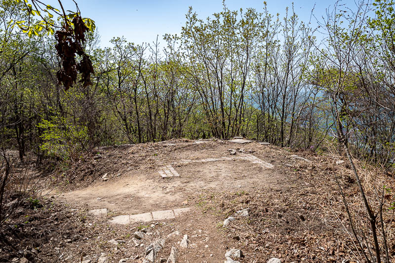 Korea-Seoul-Hiking-Geomdansan - Do they ever use these? They really do not look big enough for any helicopter to land on.