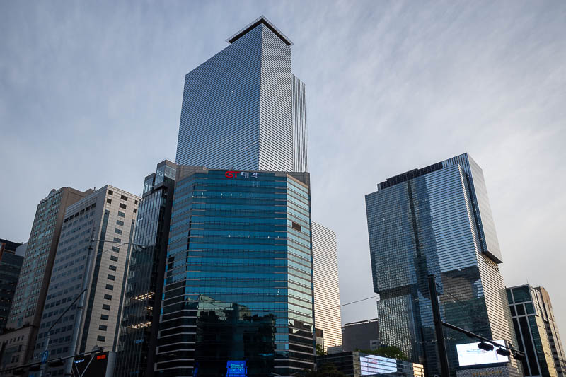 Korea-Seoul-Gangnam-Noodles - Many tall buildings to behold. I saw behold a lot lately.