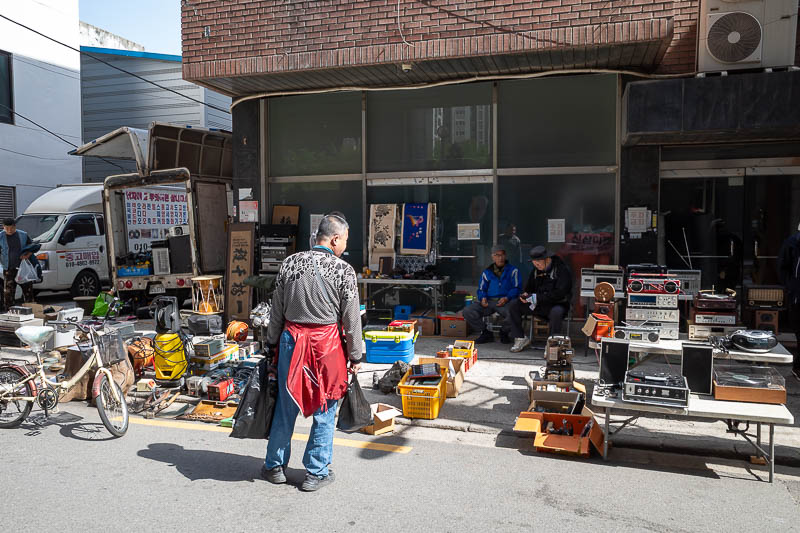 Korea-Seoul-Museum-Market - Plenty of things in the sun that should not be.