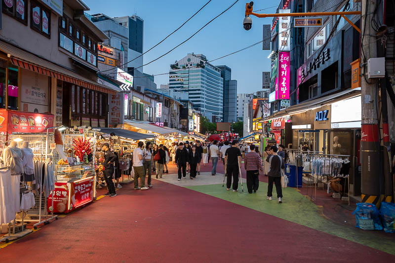Korea-Seoul-Hongdae - Mostly cheap earring shops. And of course, vape stores.