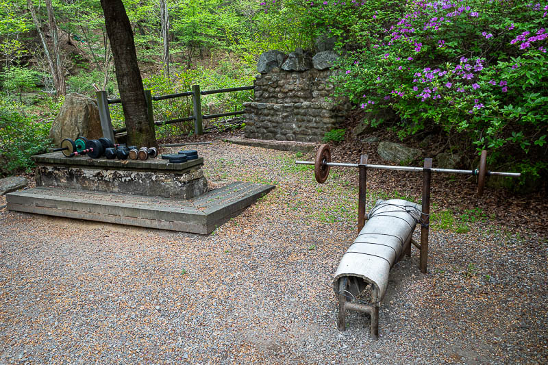 Korea-Seoul-Hiking-Gwanaksan - I decided to stop and go beast mode and check my gains.