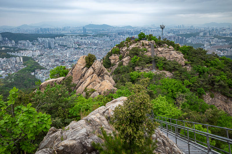 Korea-Seoul-Hiking-Gwanaksan - Korean flag appreciation hike