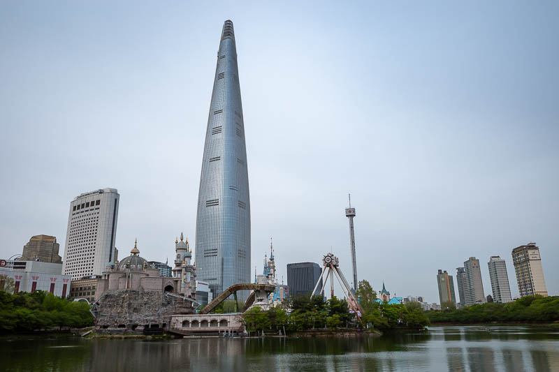 Korea-Seoul-Jamsil - No more blossoms