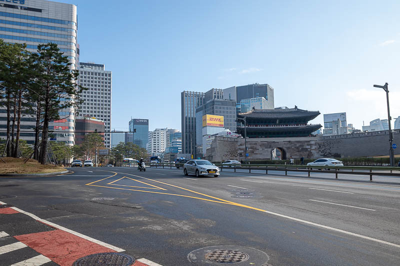 Korea-Seoul-Museum-Fortress - Behold, the surprise blue sky. I had to walk down to Seoul main station to get the train to Gimpo airport, its only about 15 minutes away, I recently 