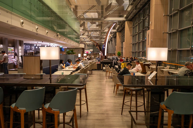 Korea-Singapore-Airport - I then sat in my usual spot, waiting with a buzzer to tell me that a shower had been prepared for me.