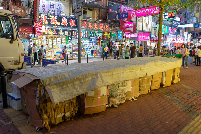 Hong Kong-Causeway Bay-Food - Those are some really nice cardboard bales! Top quality, grade 1.