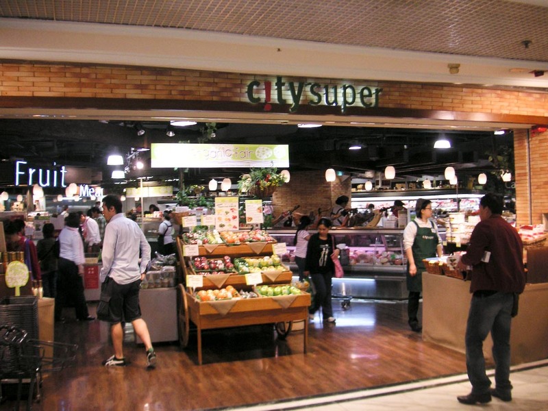 Hong Kong-Airport-Causeway Bay-Mall - I found a supermarket more impressive than macro foods in Kensington London, this place really did have everything, it was very expensive though.