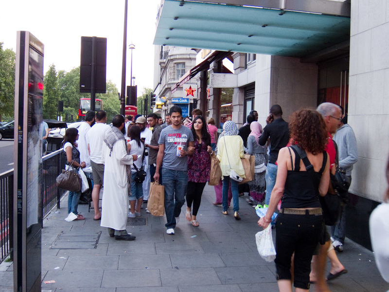England-London-Edgware Road-Kebab - Marble Arch station is at the end of the road, and theres a bunch of muslims guys all in white you can see here lecturing and handing out pamphlets on