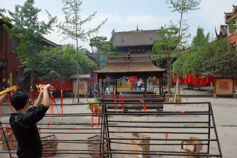 China-Chongqing-Ciqikou-Temple - I didnt see any no photo signs. So photo I did.