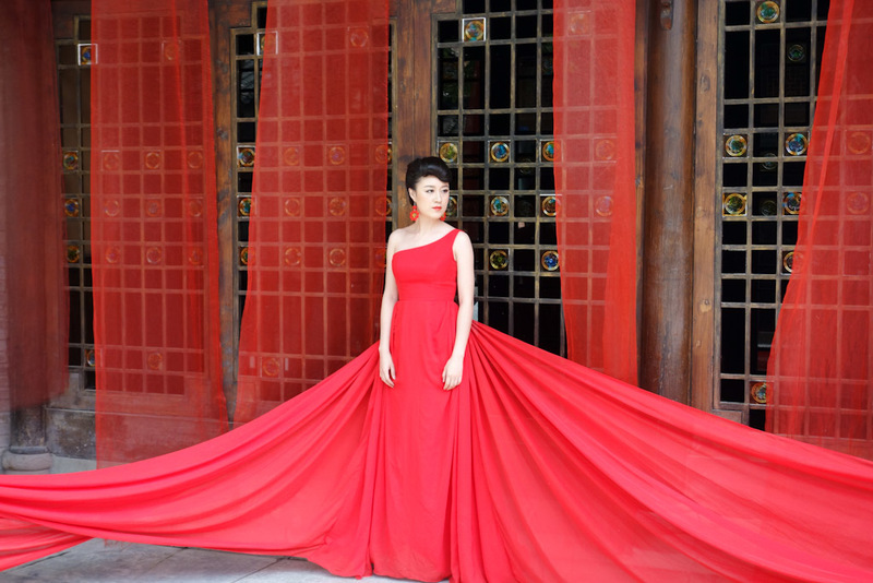 China-Chengdu-Sichuan Museum-Culture Park - This place is another mecca for photographers. Theres a few weddings but also fashion or advertising shoots such as this one.
