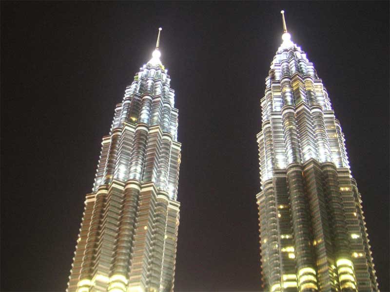Malaysia-Kuala Lumpur-Petronas Towers - Night shots