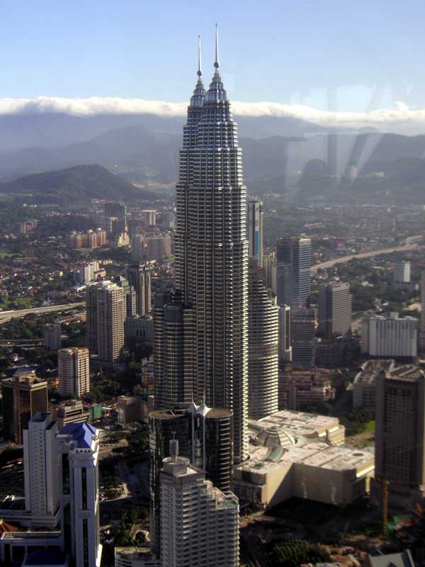 Malaysia-Kuala Lumpur-Menara Tower - Petronas...with zoom.