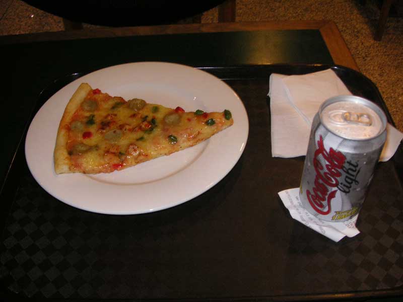 South East Asia December 2005 - Lunch/Dinner - I eat when bored, this was poor quality, diet coke tasted weird, like Dr Pepper, cost about $5 and was probably only worth $1