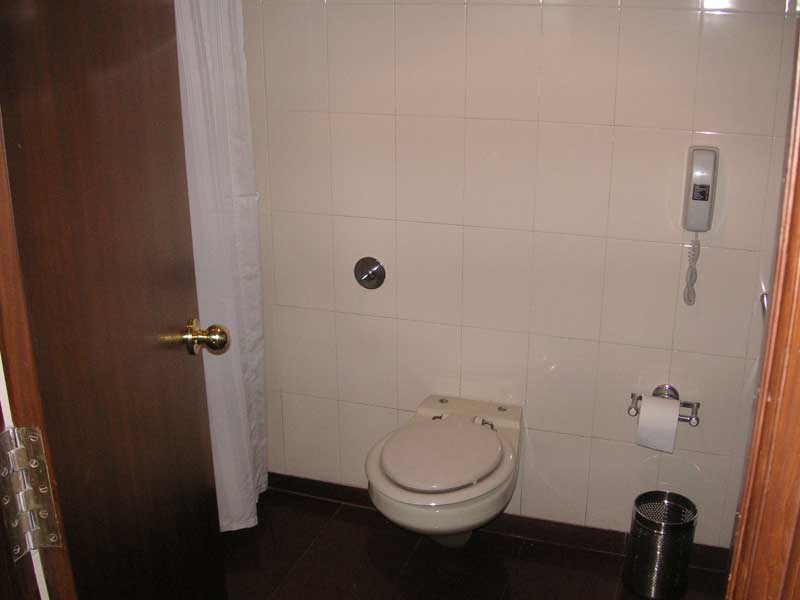 South East Asia December 2005 - Bathroom